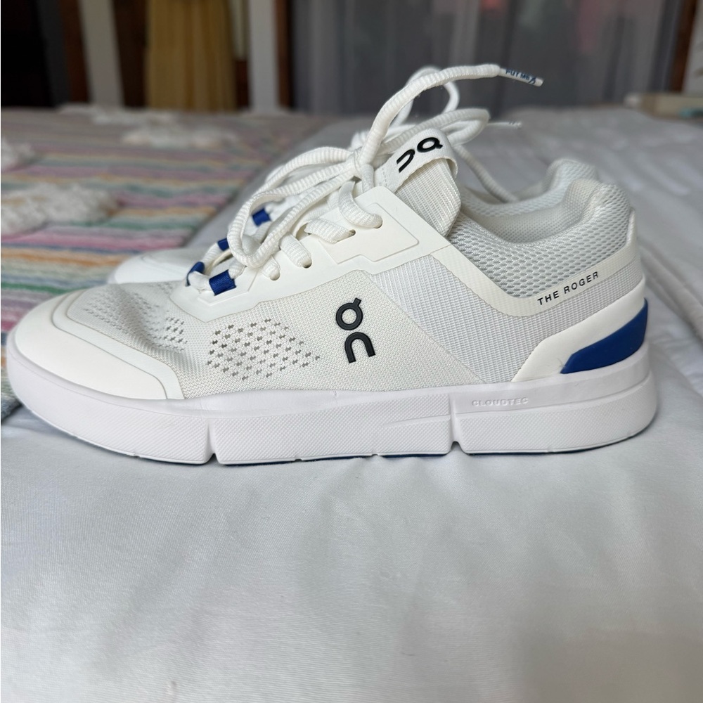 ON Cloud The Roger women’s size 6 - Picture 3 of 10